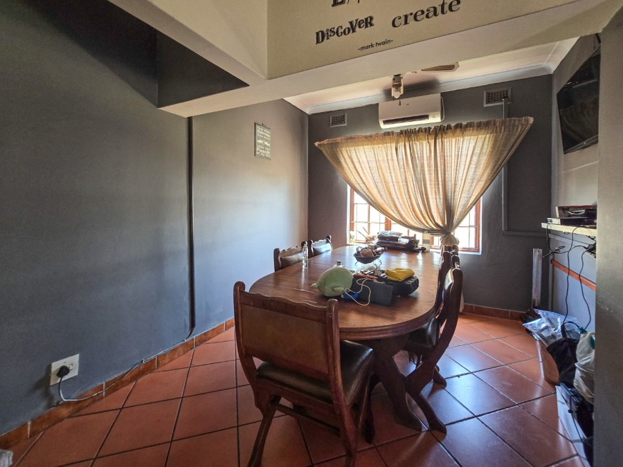 3 Bedroom Property for Sale in Uvongo KwaZulu-Natal
