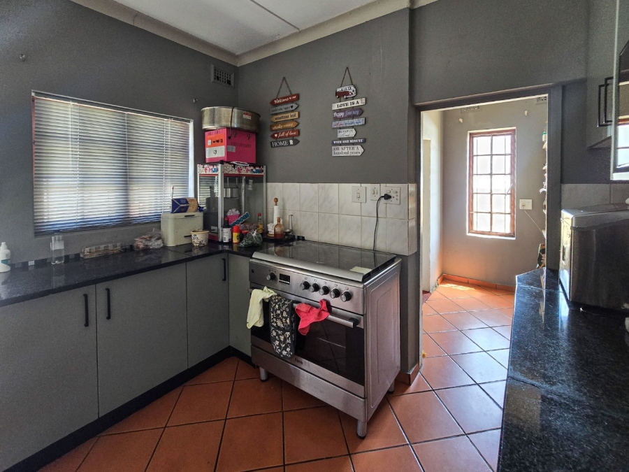 3 Bedroom Property for Sale in Uvongo KwaZulu-Natal