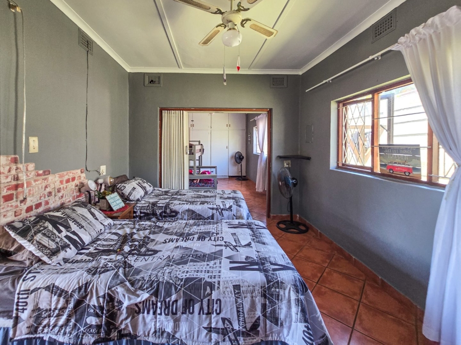 3 Bedroom Property for Sale in Uvongo KwaZulu-Natal