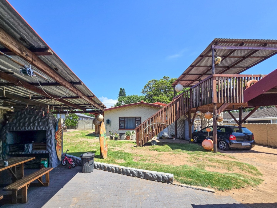 3 Bedroom Property for Sale in Uvongo KwaZulu-Natal