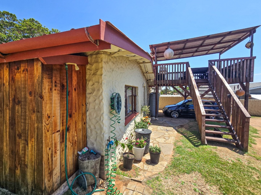 3 Bedroom Property for Sale in Uvongo KwaZulu-Natal