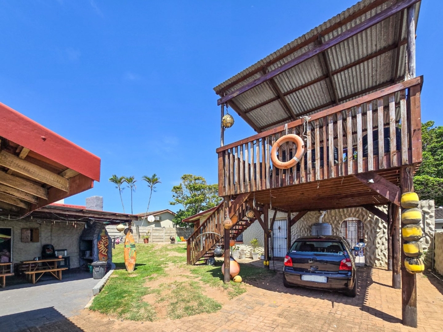 3 Bedroom Property for Sale in Uvongo KwaZulu-Natal