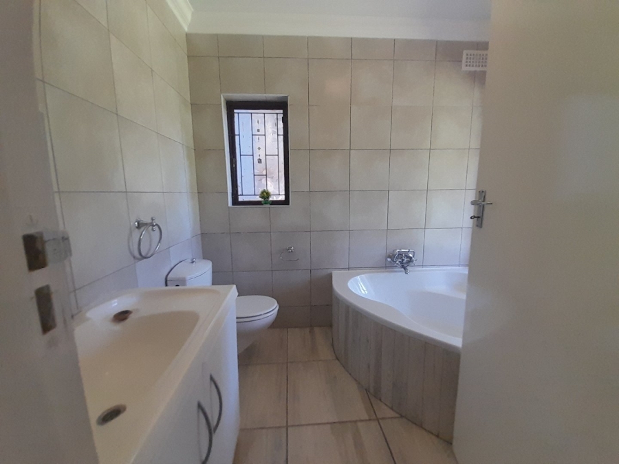4 Bedroom Property for Sale in Glen Hills KwaZulu-Natal