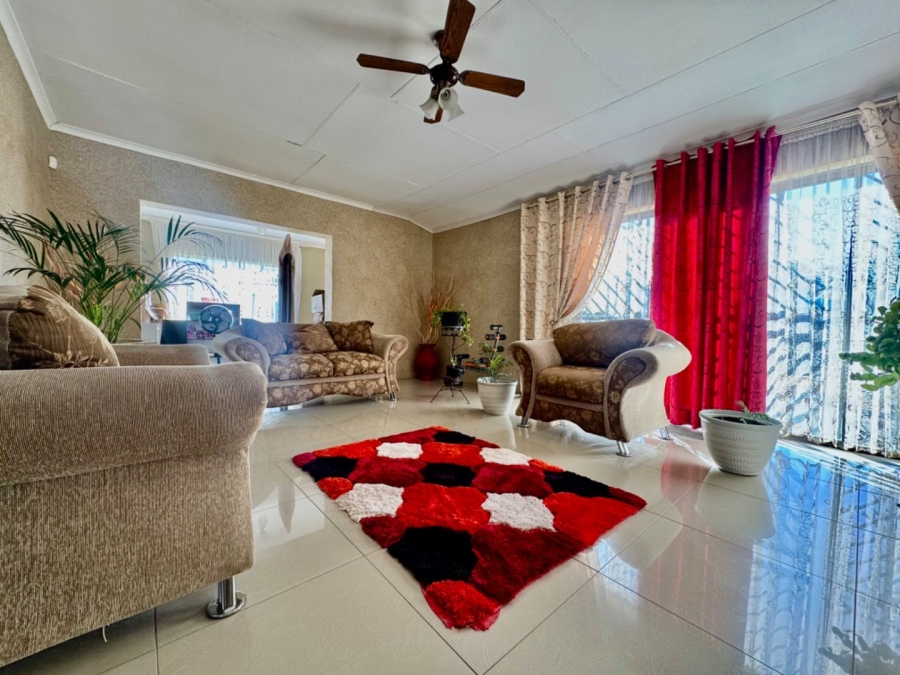 3 Bedroom Property for Sale in Amiel Park KwaZulu-Natal