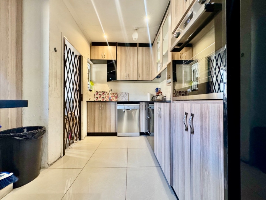 3 Bedroom Property for Sale in Amiel Park KwaZulu-Natal