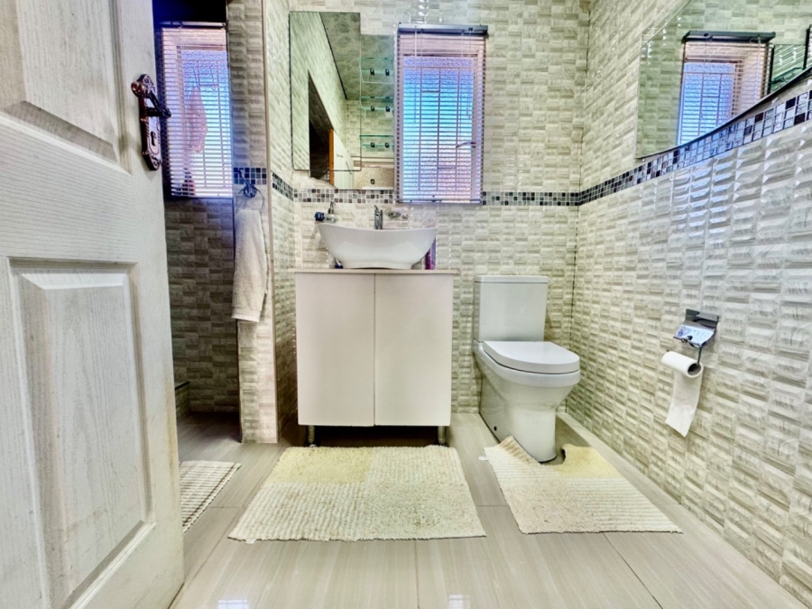 3 Bedroom Property for Sale in Amiel Park KwaZulu-Natal