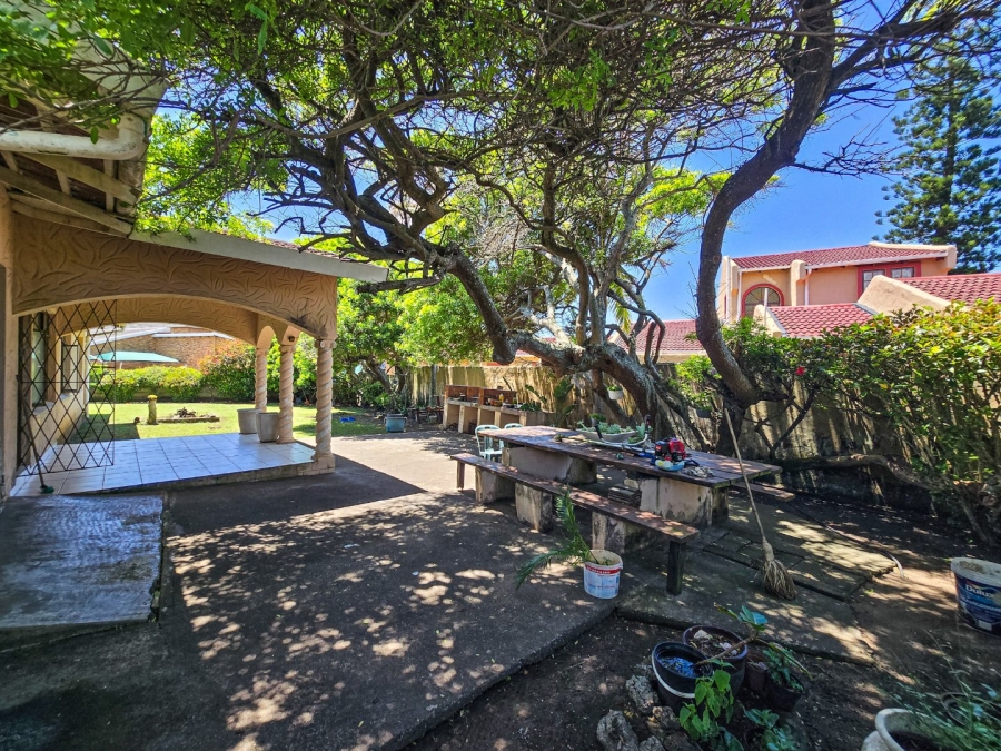 4 Bedroom Property for Sale in Uvongo KwaZulu-Natal
