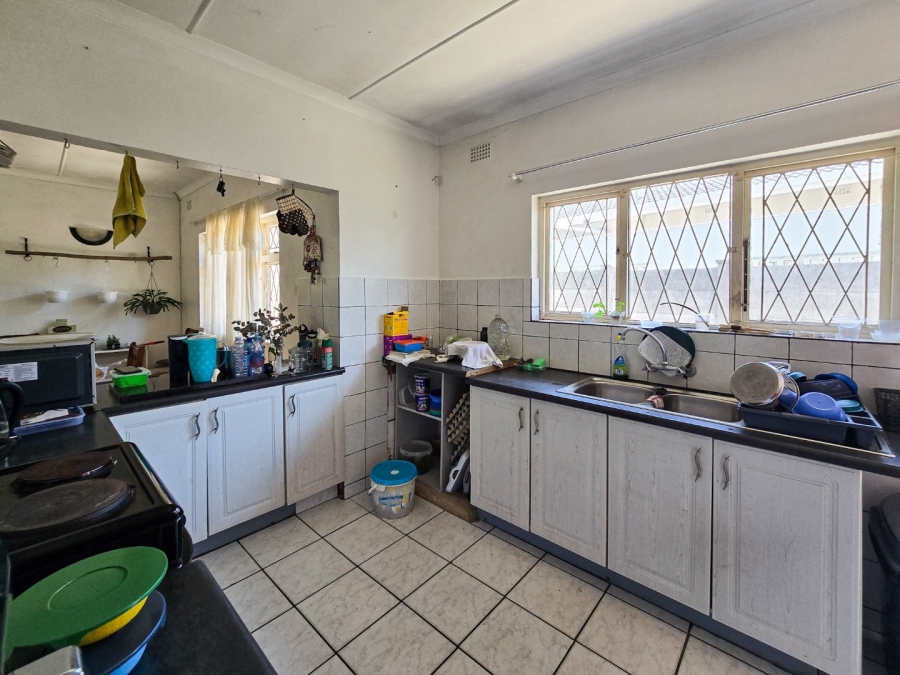 4 Bedroom Property for Sale in Uvongo KwaZulu-Natal