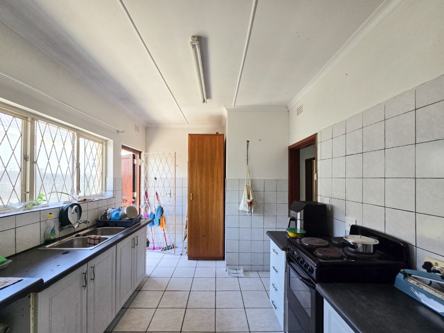4 Bedroom Property for Sale in Uvongo KwaZulu-Natal