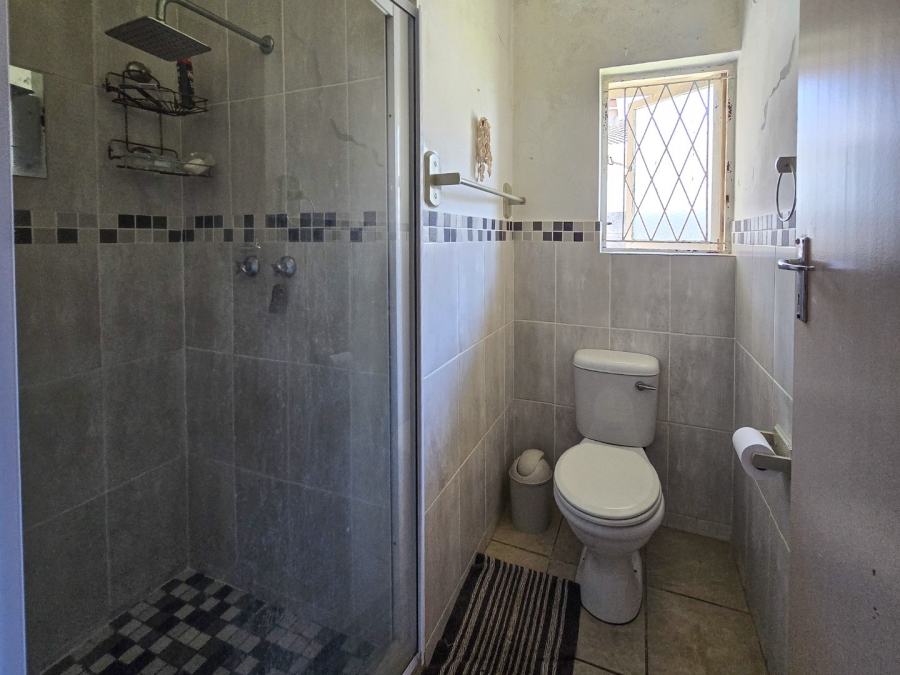 4 Bedroom Property for Sale in Uvongo KwaZulu-Natal