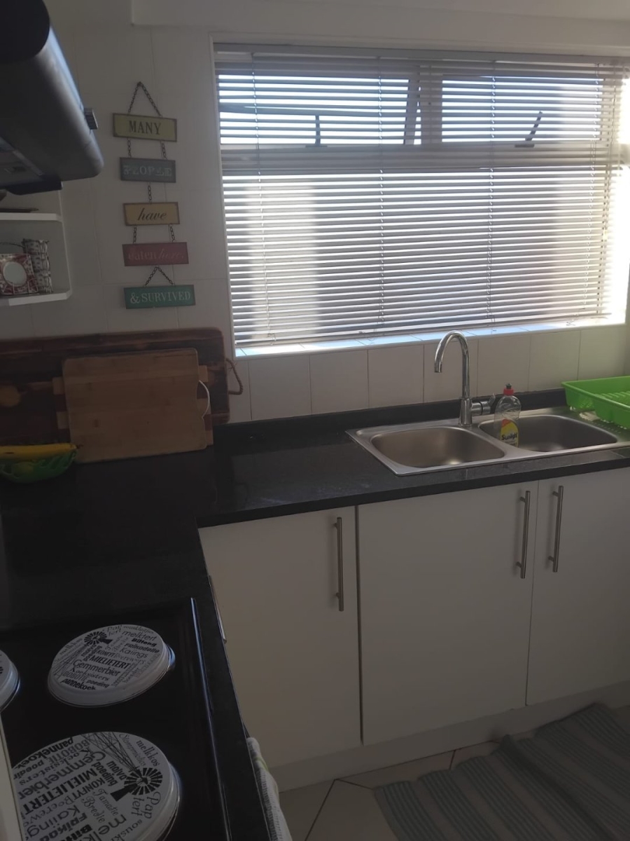 To Let 2 Bedroom Property for Rent in Morningside KwaZulu-Natal