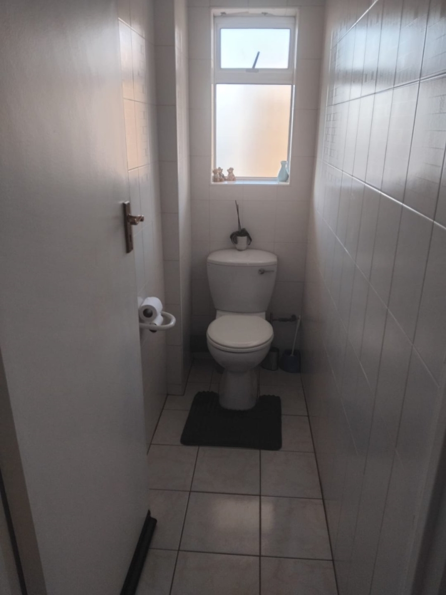 To Let 2 Bedroom Property for Rent in Morningside KwaZulu-Natal