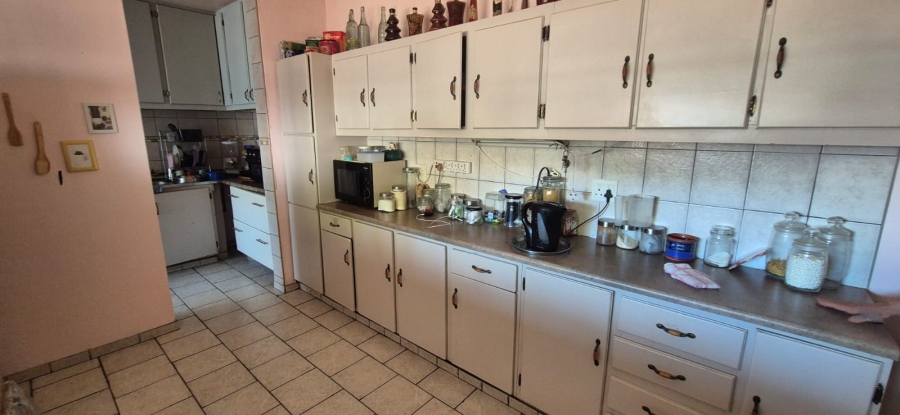 5 Bedroom Property for Sale in Pioneer Park KwaZulu-Natal