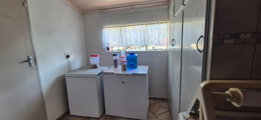 5 Bedroom Property for Sale in Pioneer Park KwaZulu-Natal