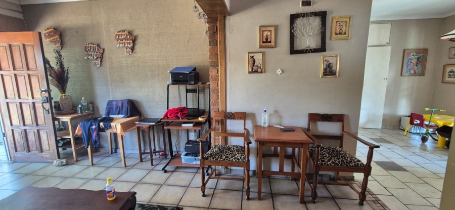 5 Bedroom Property for Sale in Pioneer Park KwaZulu-Natal