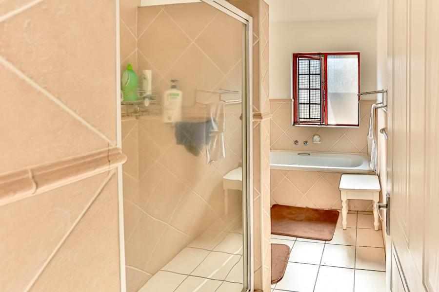 3 Bedroom Property for Sale in Wakenshaw Estate KwaZulu-Natal