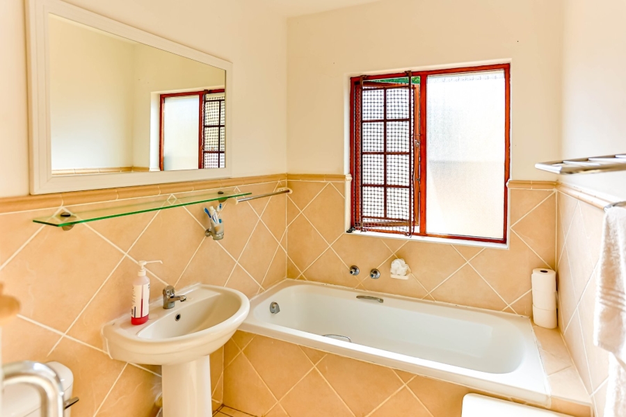 3 Bedroom Property for Sale in Wakenshaw Estate KwaZulu-Natal