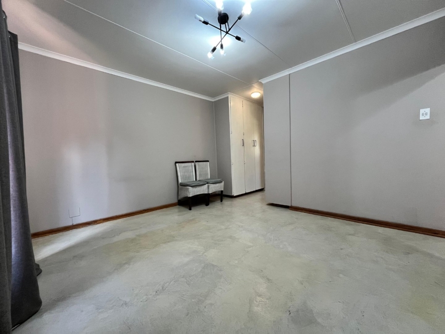 2 Bedroom Property for Sale in Huttenheights KwaZulu-Natal