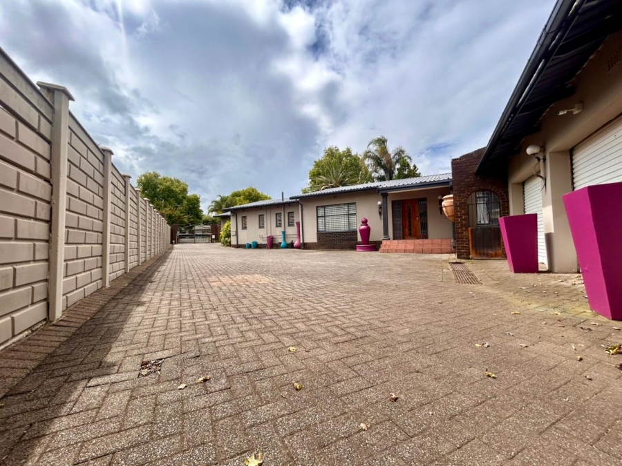 4 Bedroom Property for Sale in Huttenheights KwaZulu-Natal