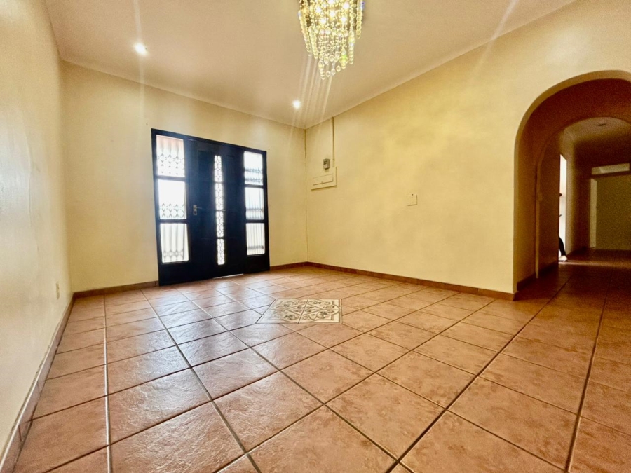 4 Bedroom Property for Sale in Huttenheights KwaZulu-Natal