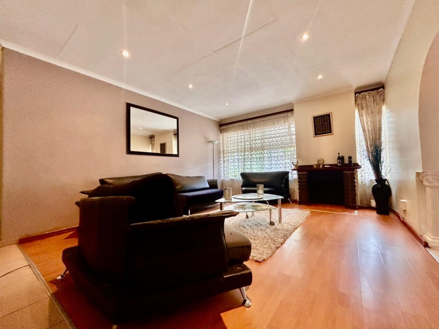 4 Bedroom Property for Sale in Huttenheights KwaZulu-Natal