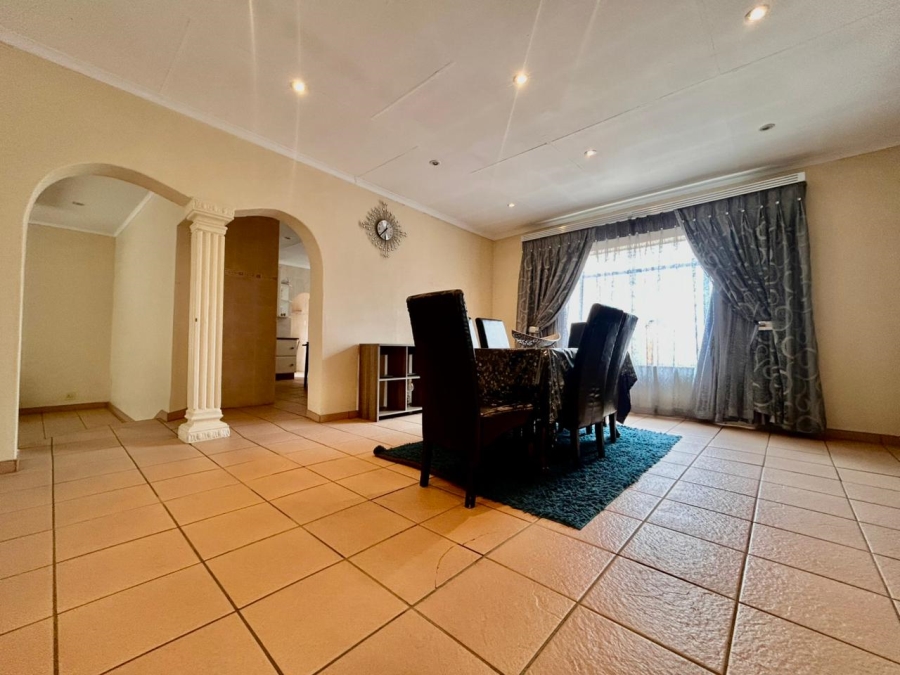 4 Bedroom Property for Sale in Huttenheights KwaZulu-Natal