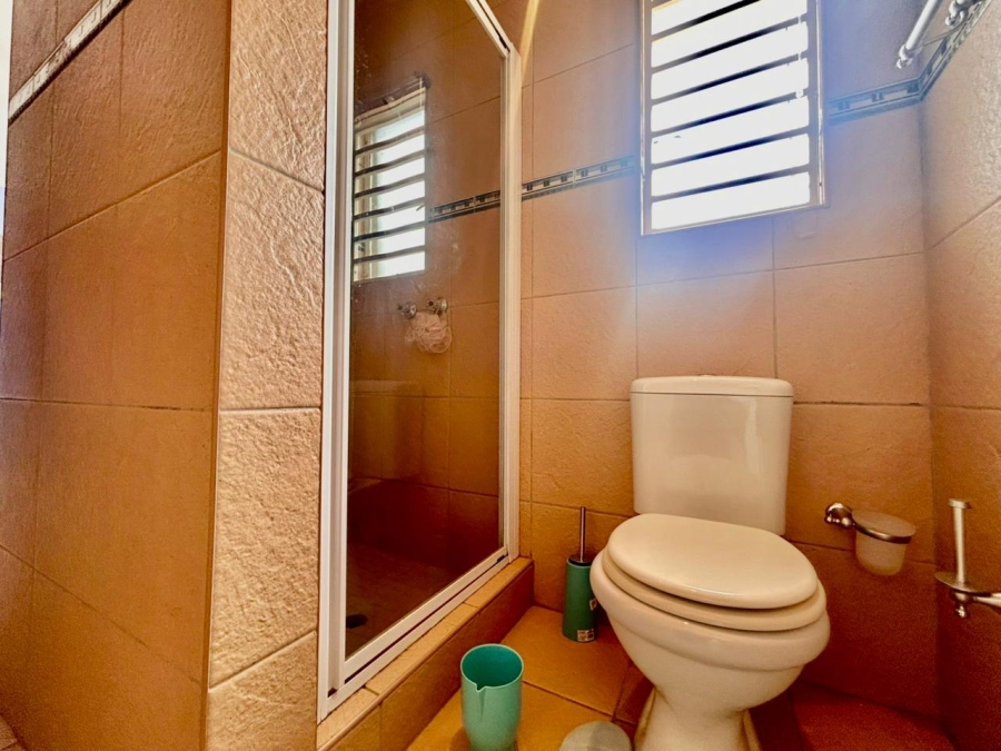 4 Bedroom Property for Sale in Huttenheights KwaZulu-Natal