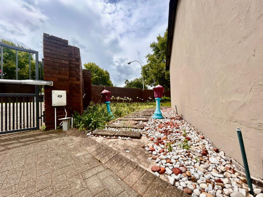 4 Bedroom Property for Sale in Huttenheights KwaZulu-Natal