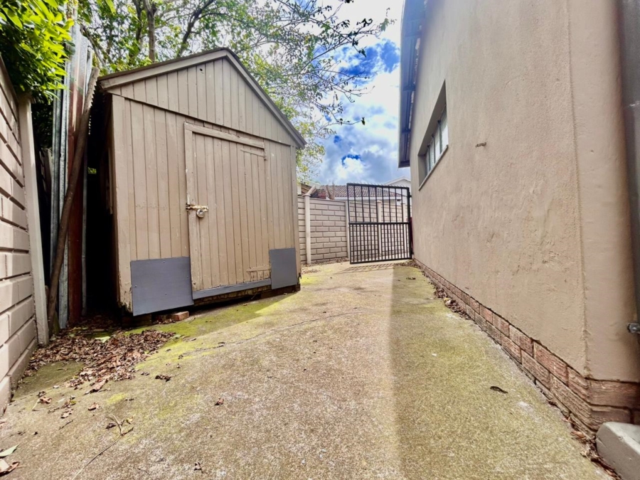 4 Bedroom Property for Sale in Huttenheights KwaZulu-Natal