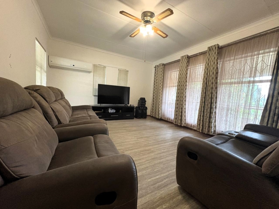 3 Bedroom Property for Sale in Paradise KwaZulu-Natal