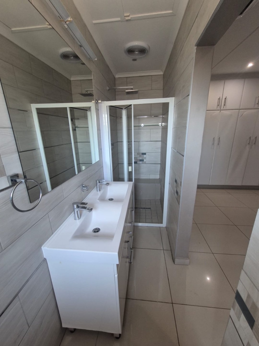 3 Bedroom Property for Sale in Ocean View KwaZulu-Natal