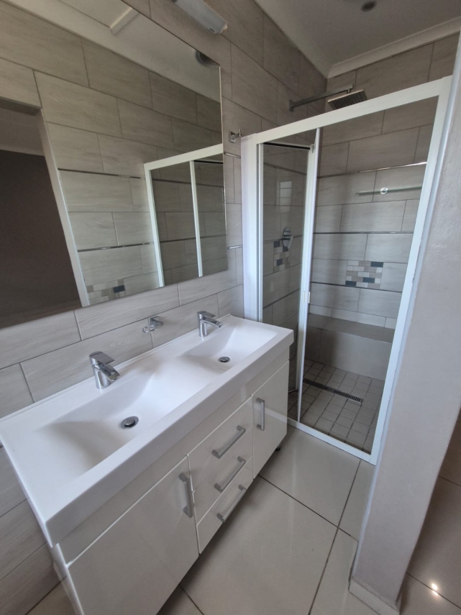 3 Bedroom Property for Sale in Ocean View KwaZulu-Natal