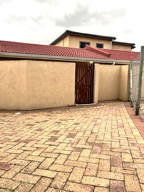 To Let 2 Bedroom Property for Rent in Farningham Ridge KwaZulu-Natal