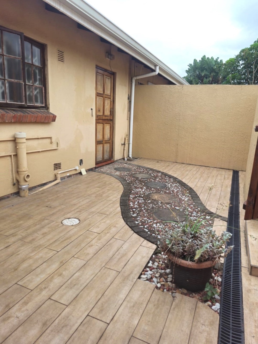 To Let 2 Bedroom Property for Rent in Farningham Ridge KwaZulu-Natal