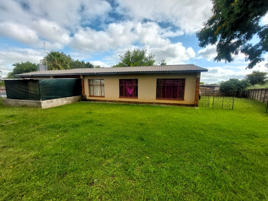 4 Bedroom Property for Sale in Amajuba Park KwaZulu-Natal