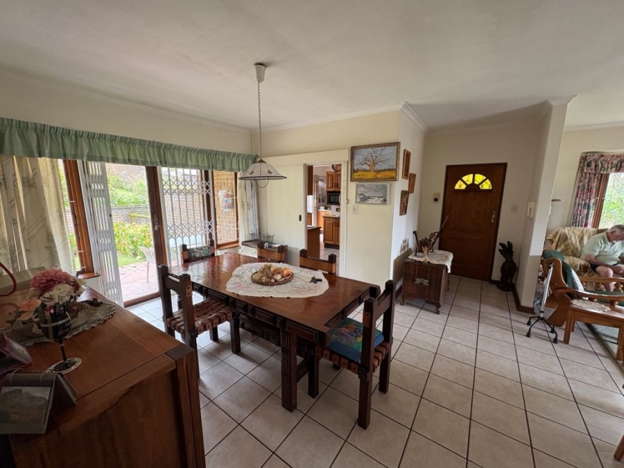 3 Bedroom Property for Sale in Umtentweni KwaZulu-Natal