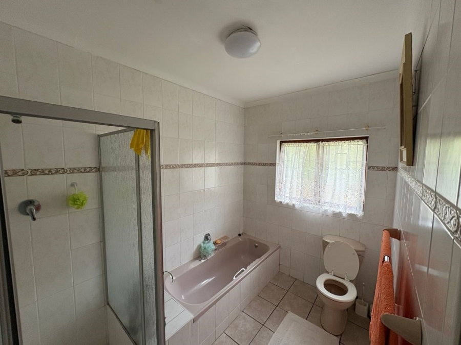 3 Bedroom Property for Sale in Umtentweni KwaZulu-Natal