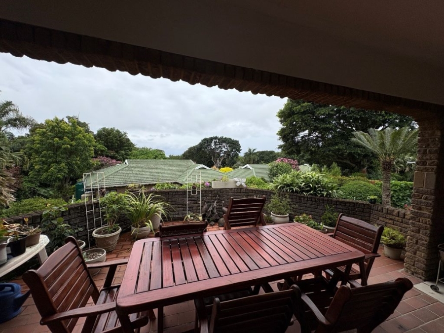 3 Bedroom Property for Sale in Umtentweni KwaZulu-Natal