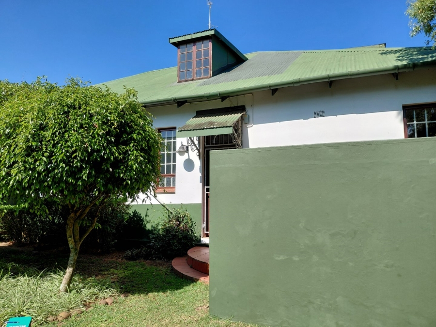 3 Bedroom Property for Sale in Umtentweni KwaZulu-Natal