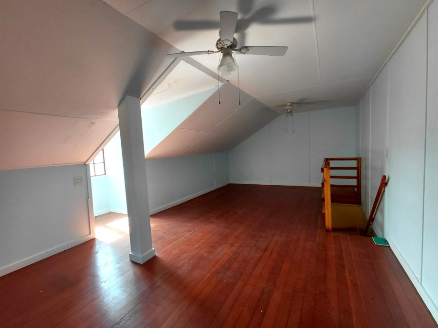 3 Bedroom Property for Sale in Umtentweni KwaZulu-Natal