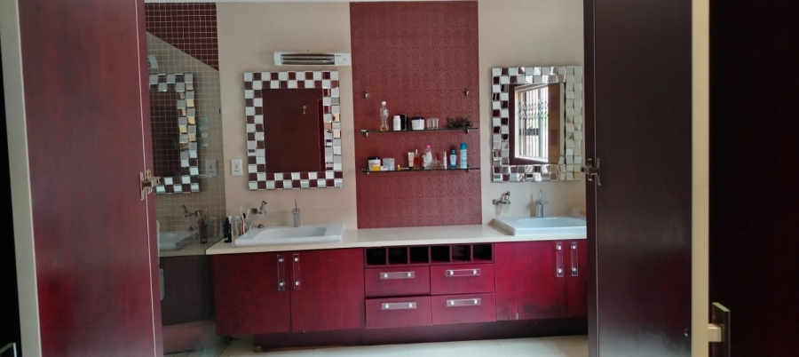 4 Bedroom Property for Sale in Lynnfield Park KwaZulu-Natal