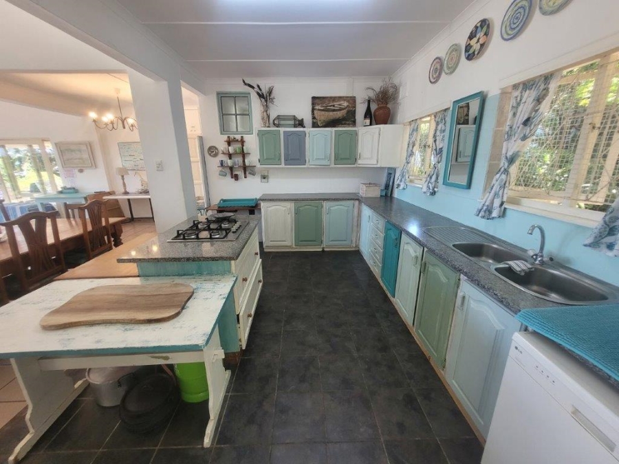 5 Bedroom Property for Sale in Southport KwaZulu-Natal