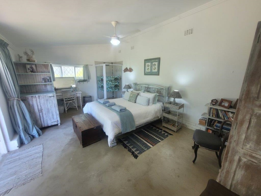 5 Bedroom Property for Sale in Southport KwaZulu-Natal