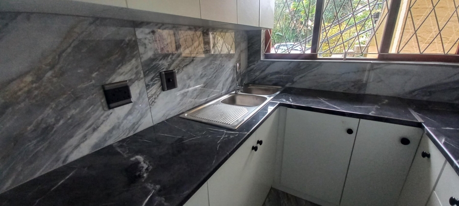 To Let 2 Bedroom Property for Rent in Umtentweni KwaZulu-Natal