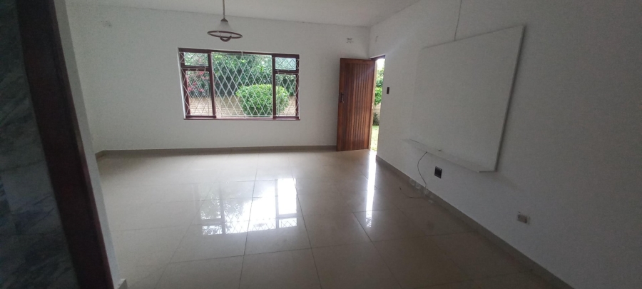 To Let 2 Bedroom Property for Rent in Umtentweni KwaZulu-Natal