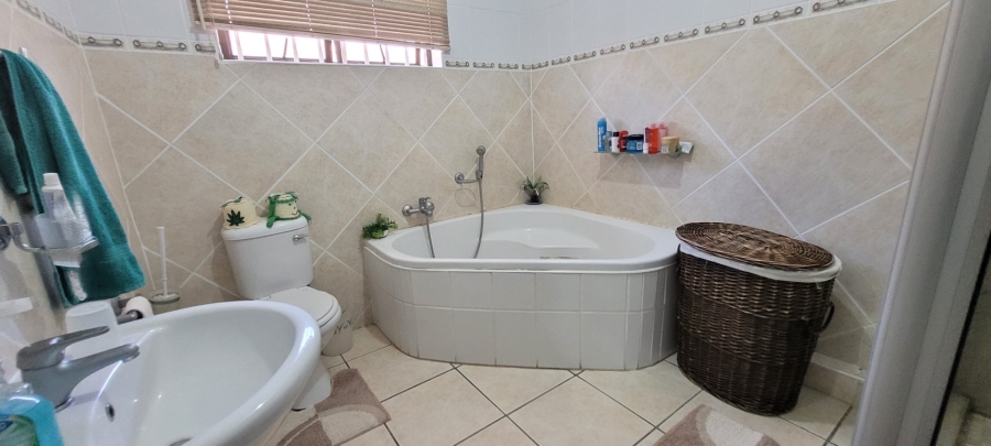 3 Bedroom Property for Sale in Marburg KwaZulu-Natal