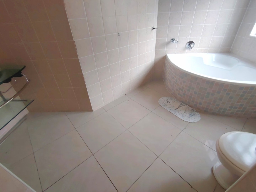 4 Bedroom Property for Sale in Lawrence Rocks KwaZulu-Natal