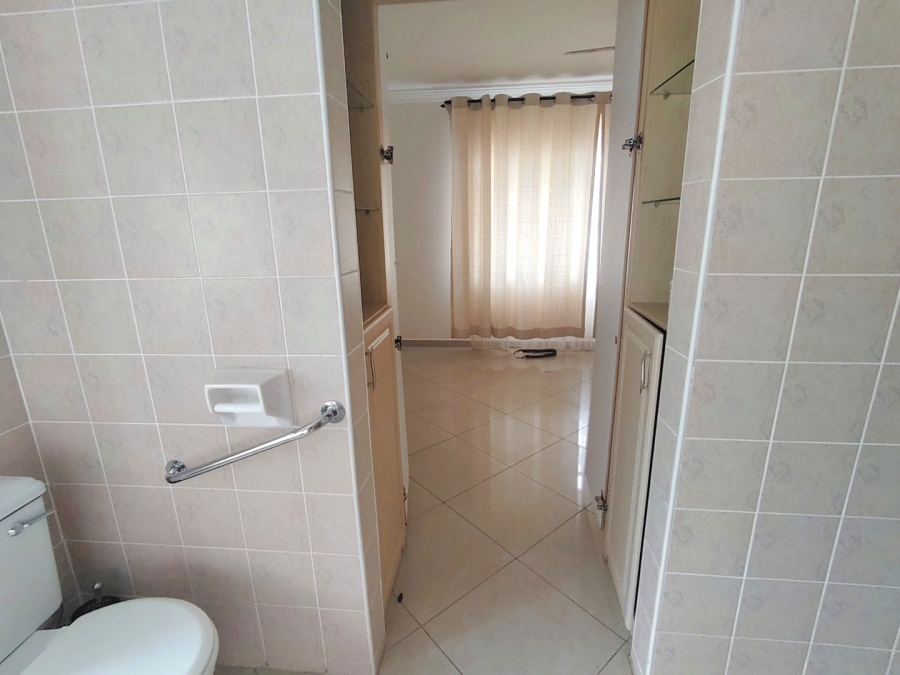 4 Bedroom Property for Sale in Lawrence Rocks KwaZulu-Natal