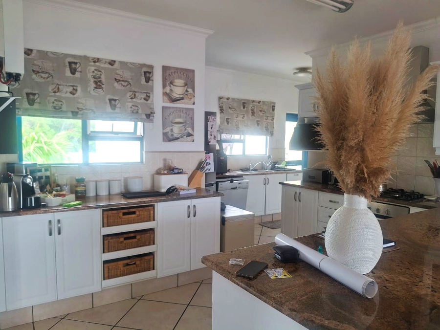 4 Bedroom Property for Sale in Beacon Rocks KwaZulu-Natal