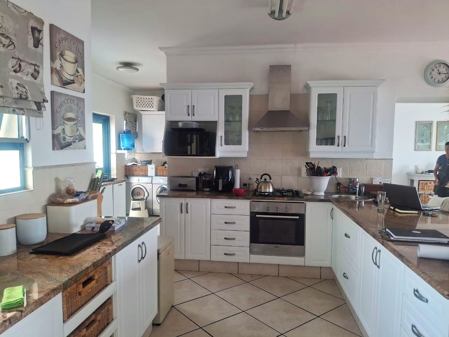 4 Bedroom Property for Sale in Beacon Rocks KwaZulu-Natal